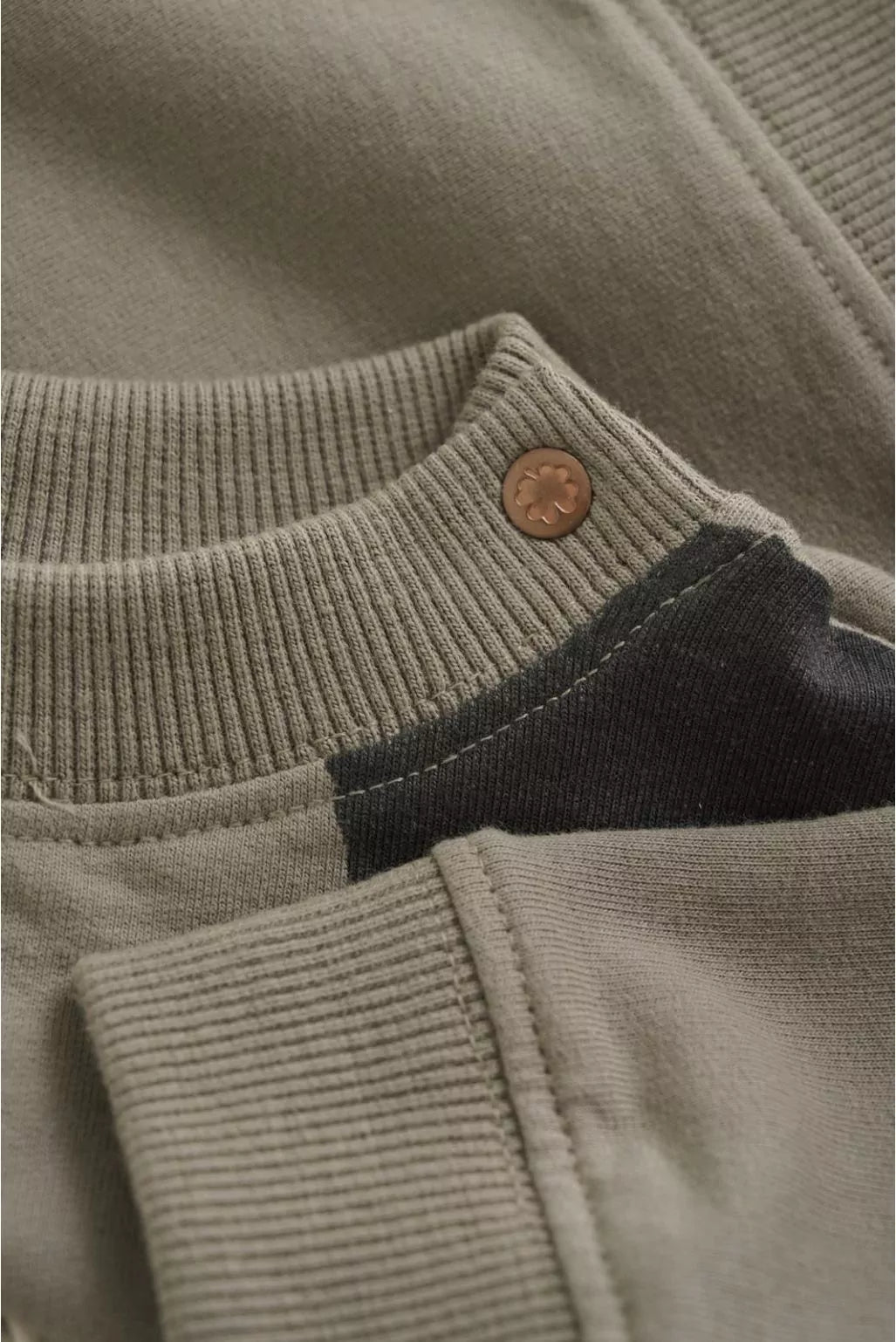 Crewneck Snowflake Abstract Off White