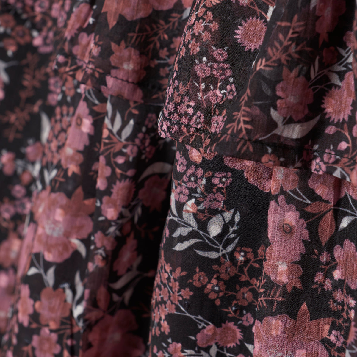 Jupe Imprimé De Fleurs Noir Et Rose