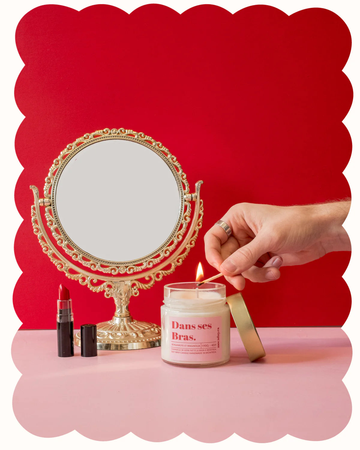 Chandelle Dans Ses Bras