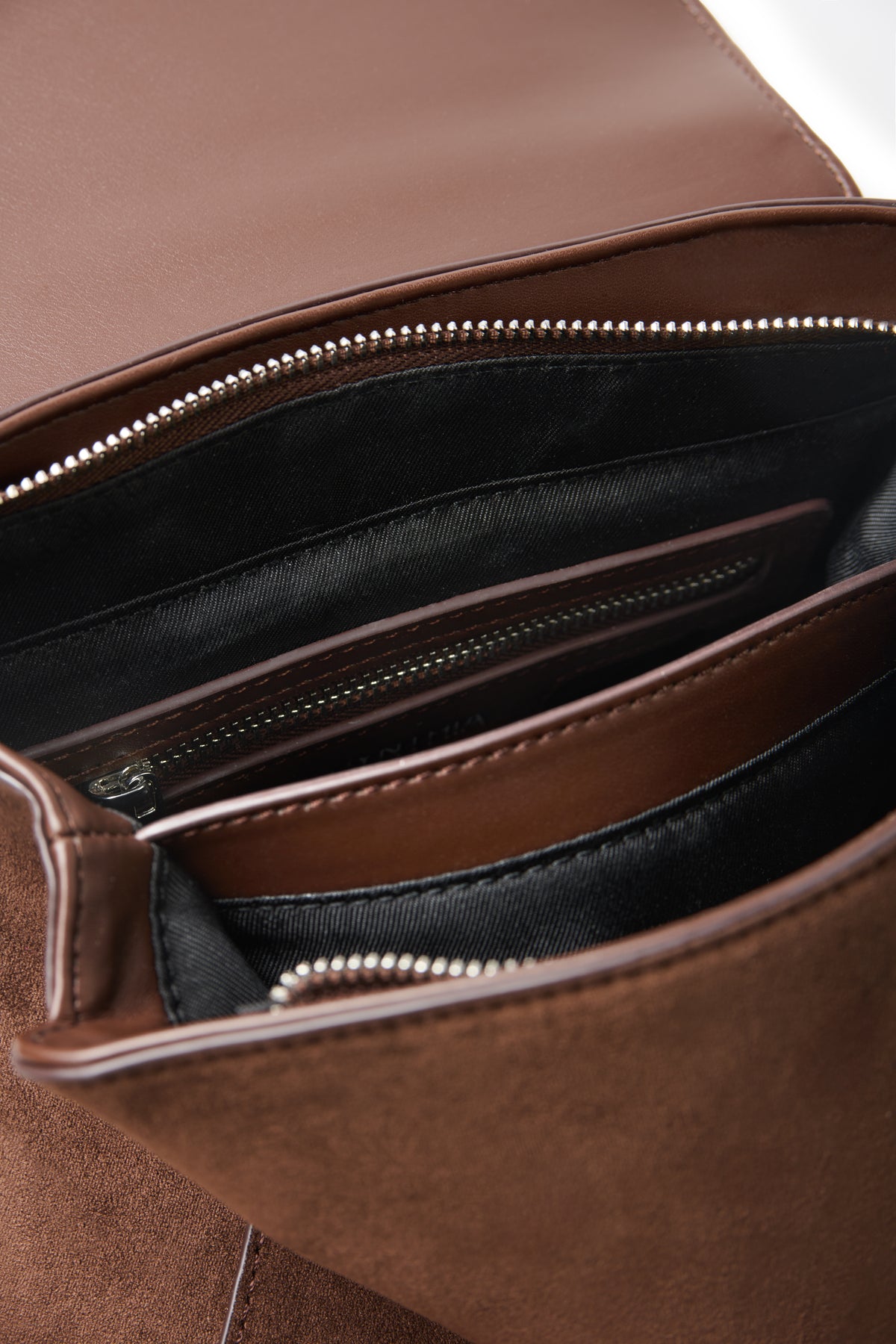 Sac À Dos Le Cynthia En Suède Chocolat
