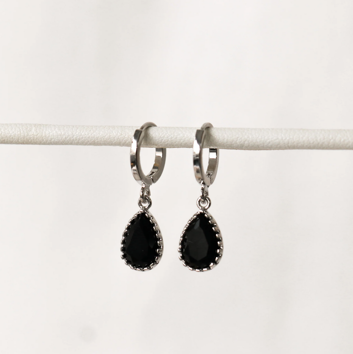 Boucles D'oreille Dipa Noir