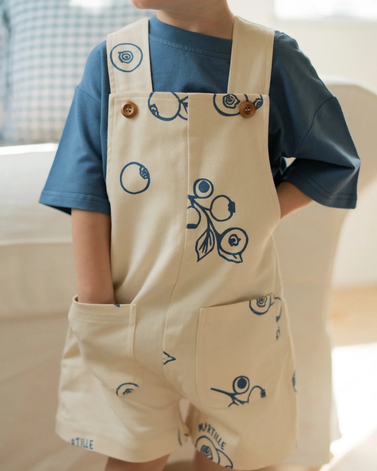 Salopette Courte Crème En Denim À Motifs Bleuets