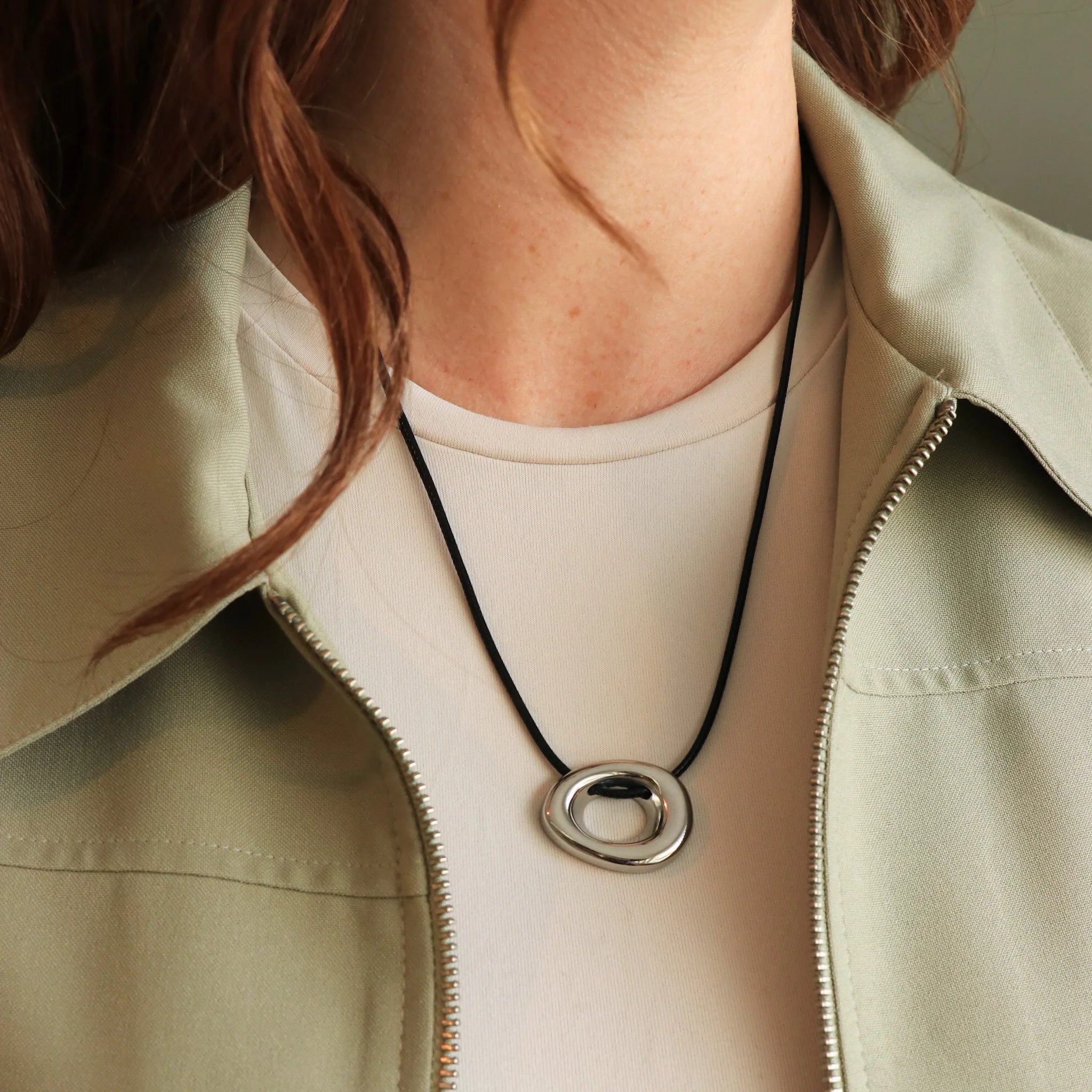 Collier Fila