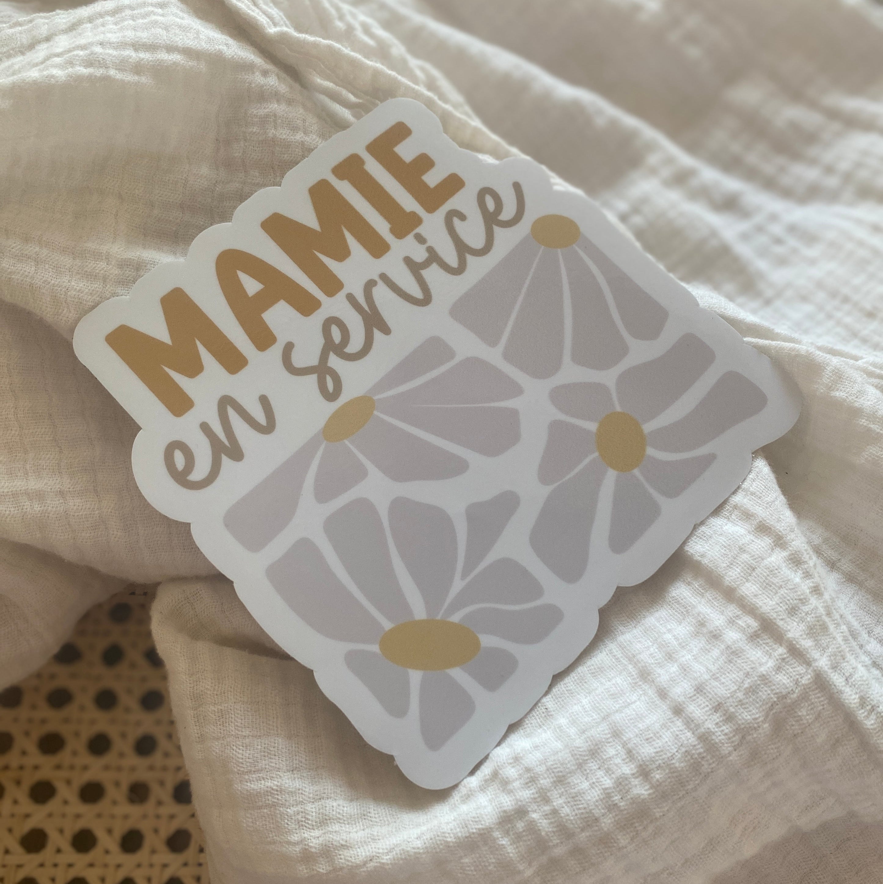 Autocollant Voiture « Mamie En Service »