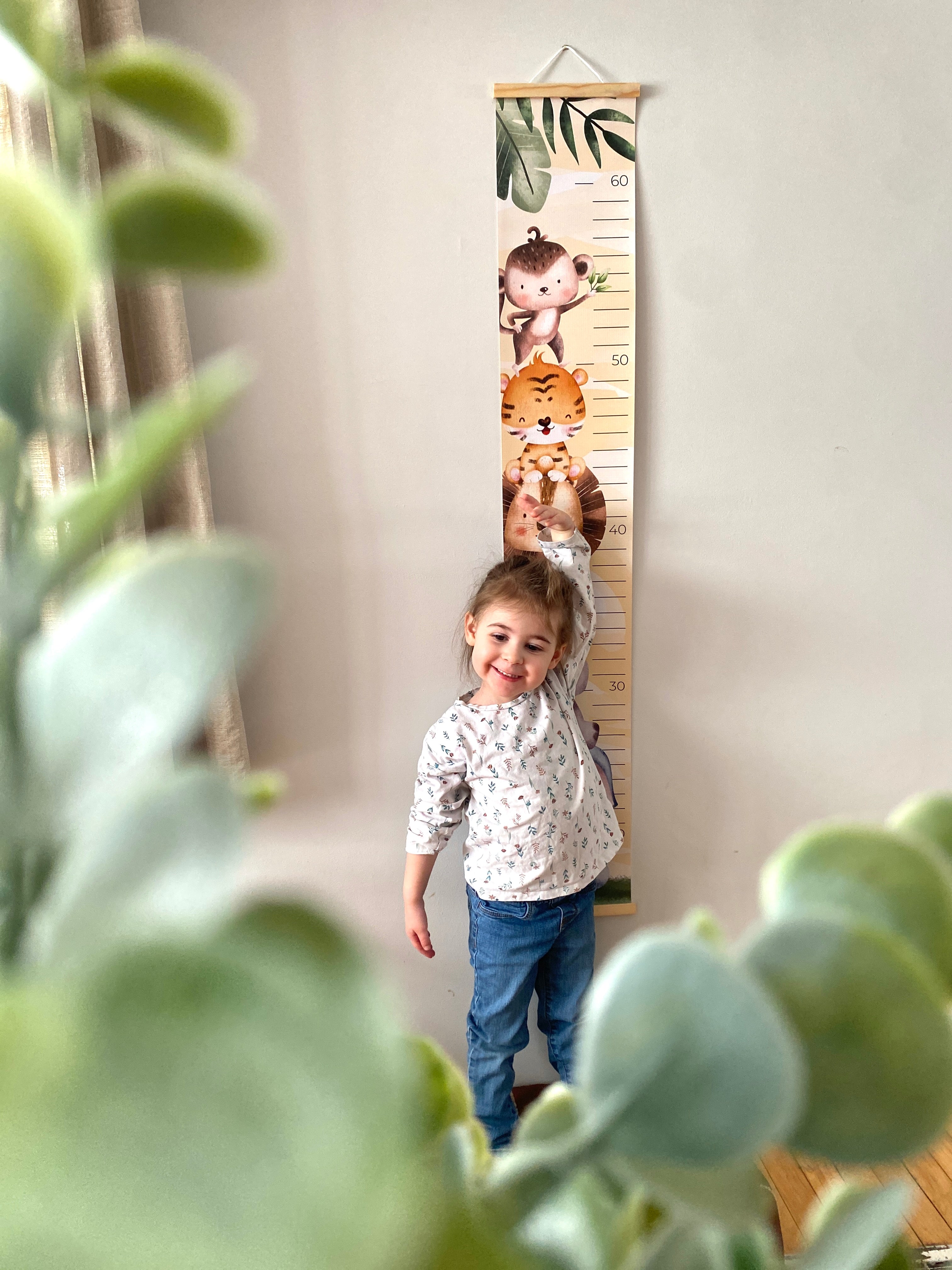 Échelle De Grandeur Mini Safari Et Support En Bois Magnétique