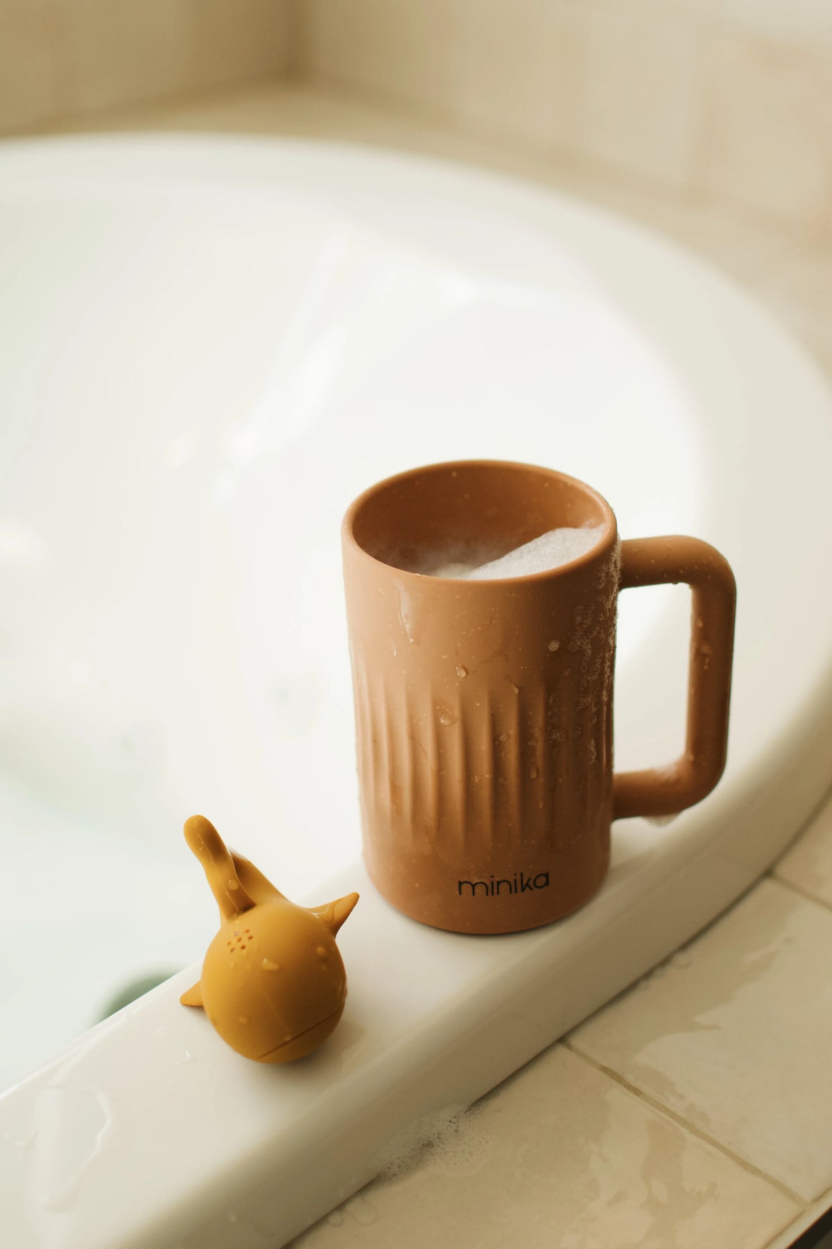 Tasse De Rinçage Pour Le Bain - Amande