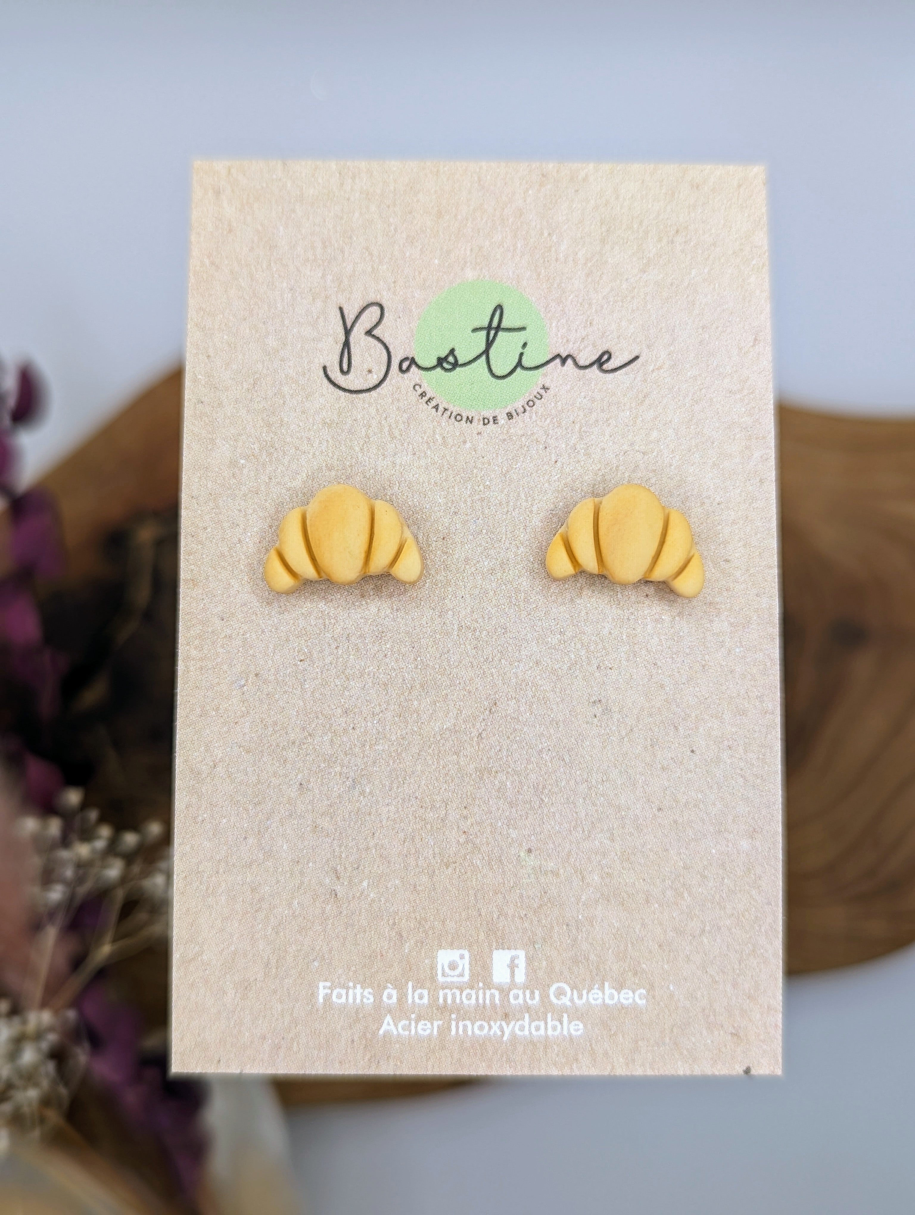 Studs Croissants