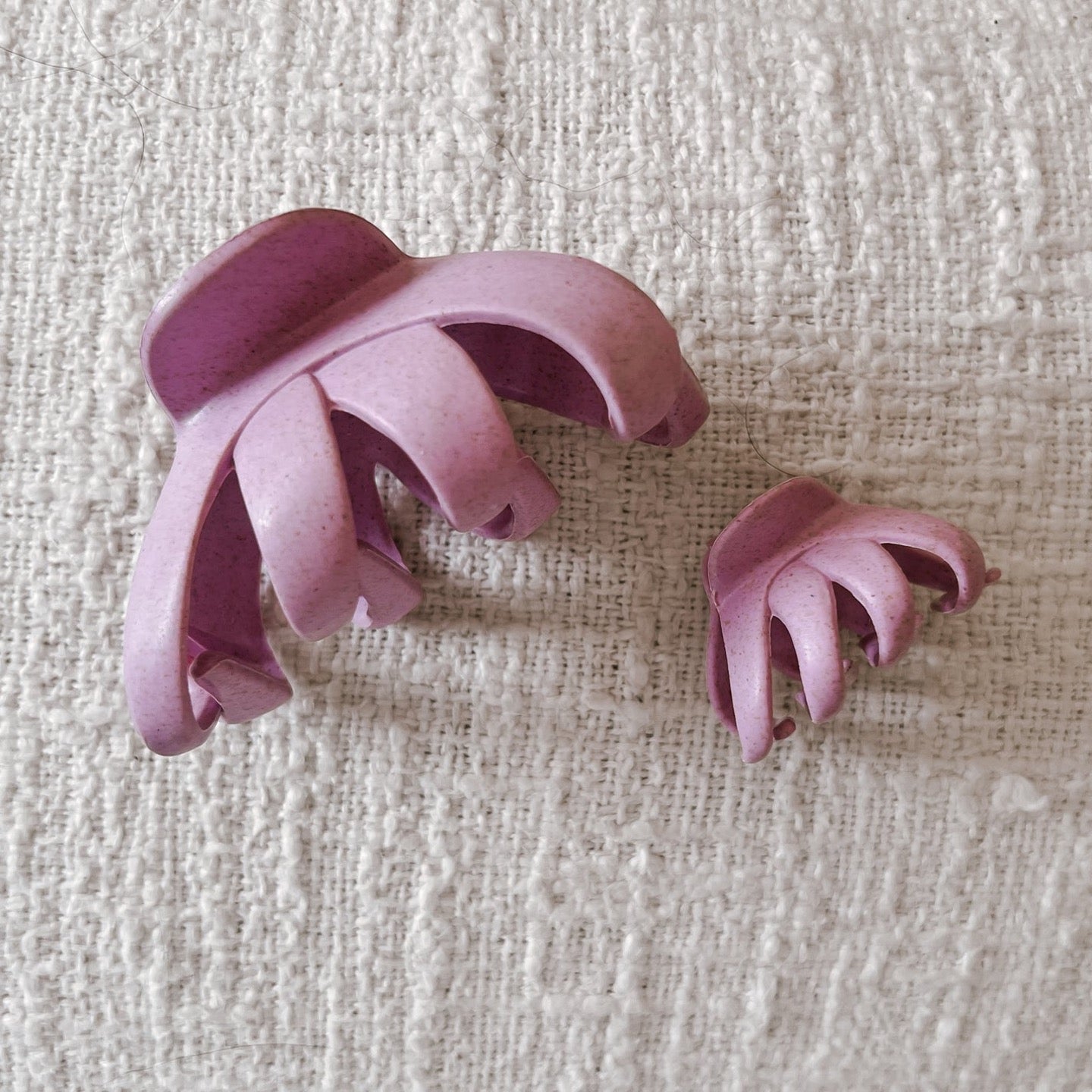 Petite Pince Pieuvre En Paille De Blé Mauve