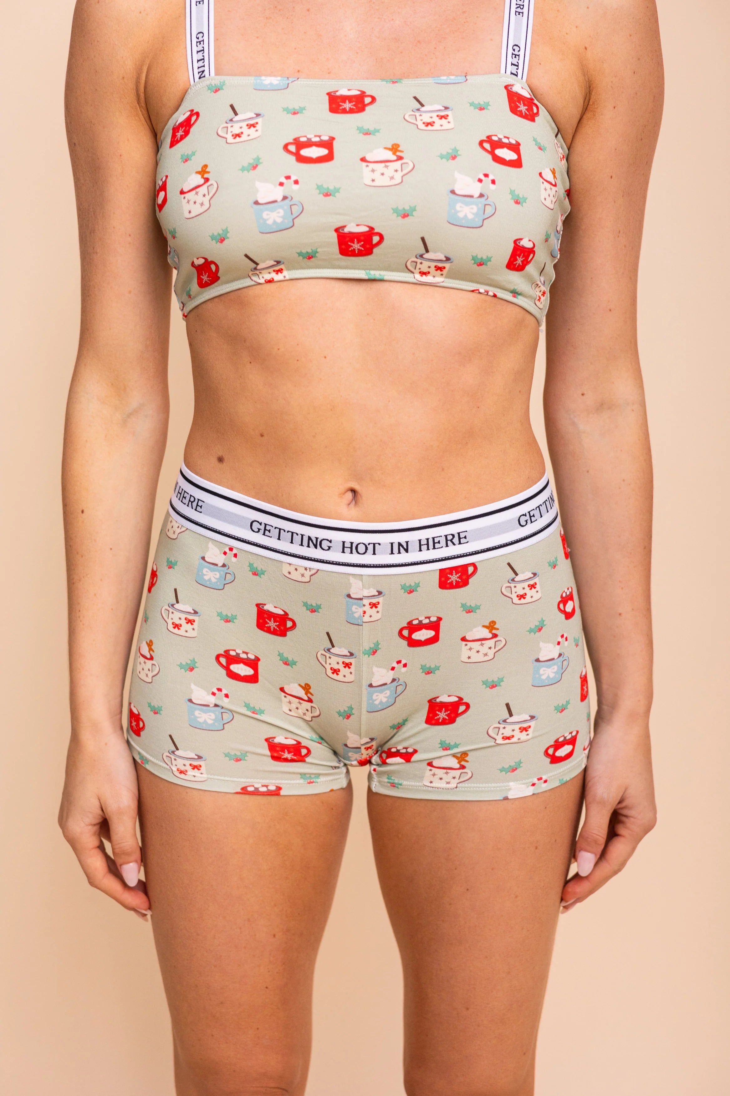Boxer Femme Getting Hot In Here