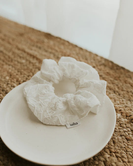 Chouchou Fluffy Amélia Dentelle