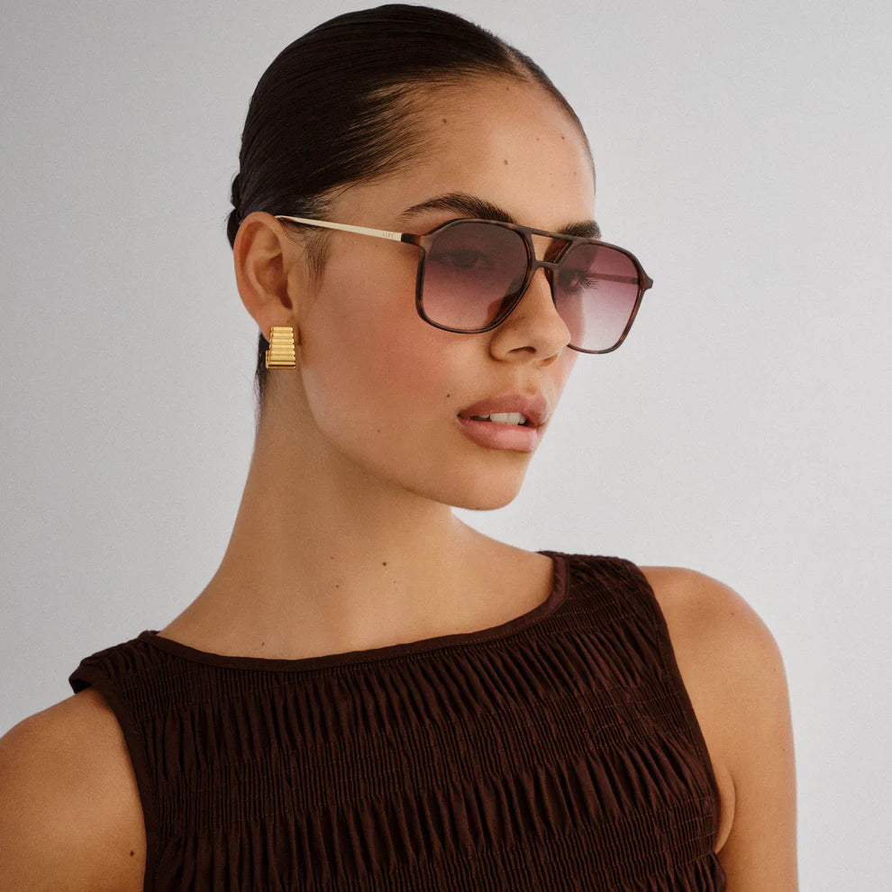 Lunette De Soleil Cusp Gold Noir Tort