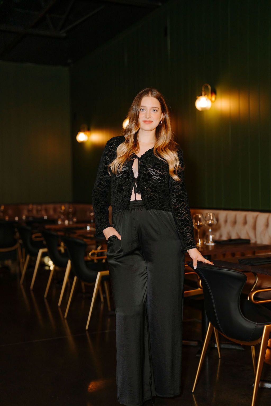 Pantalon Chic Fluide Noir Satiné