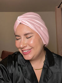 Bonnet En Satin Rose