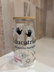 Verre Éducatrice Petits Humains